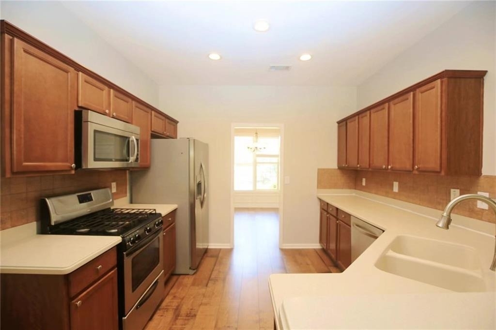 410 Ruby Forest Parkway - Photo 5