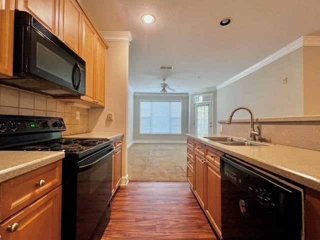 1208 Stratford - Photo 2