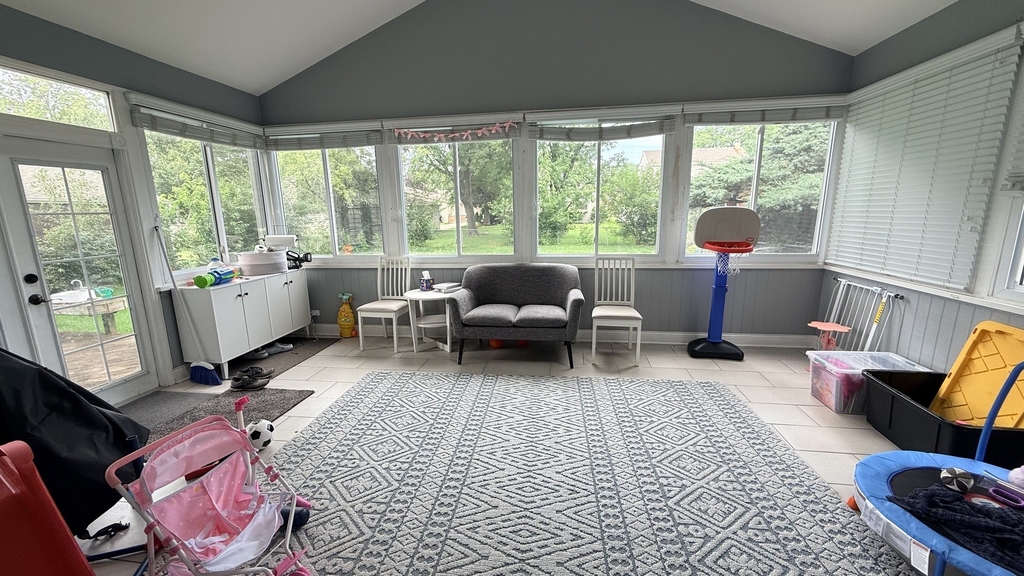 552 Dawes Avenue - Photo 1