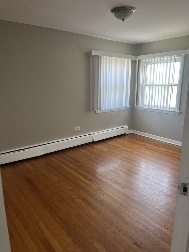 10931 S Lloyd Drive - Photo 6