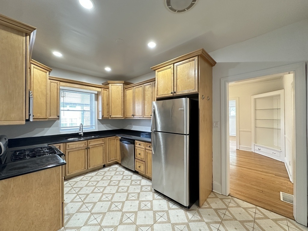 2611 Walnut Street - Photo 4