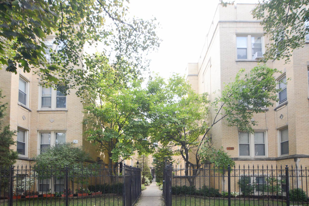 4309 N Francisco Avenue - Photo 0