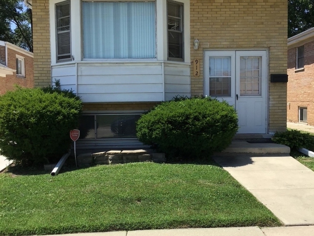 912 Cernan Drive - Photo 0