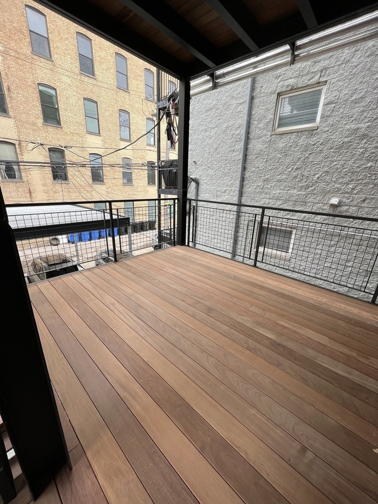 524 N May Street - Photo 7