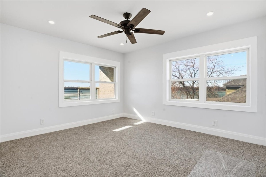 297 E Lakeview Avenue - Photo 34