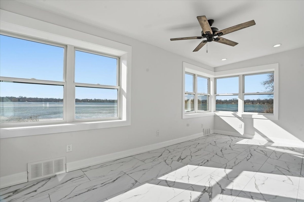297 E Lakeview Avenue - Photo 27