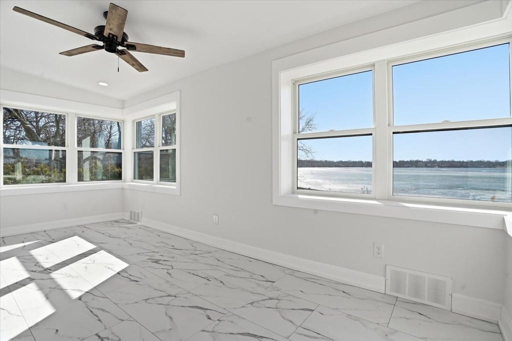 297 E Lakeview Avenue - Photo 26