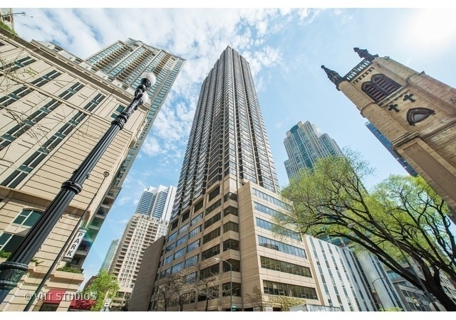 30 E Huron Street - Photo 0