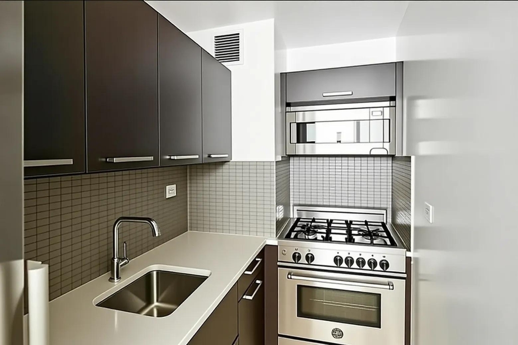 East 39th Street & 2nd Ave - Photo 2