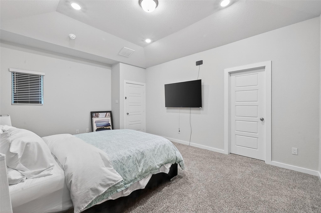 14839 Slow River Ave - Photo 31