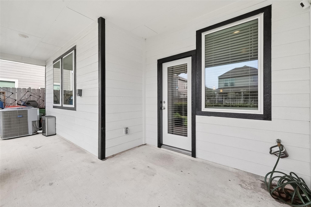 14839 Slow River Ave - Photo 34