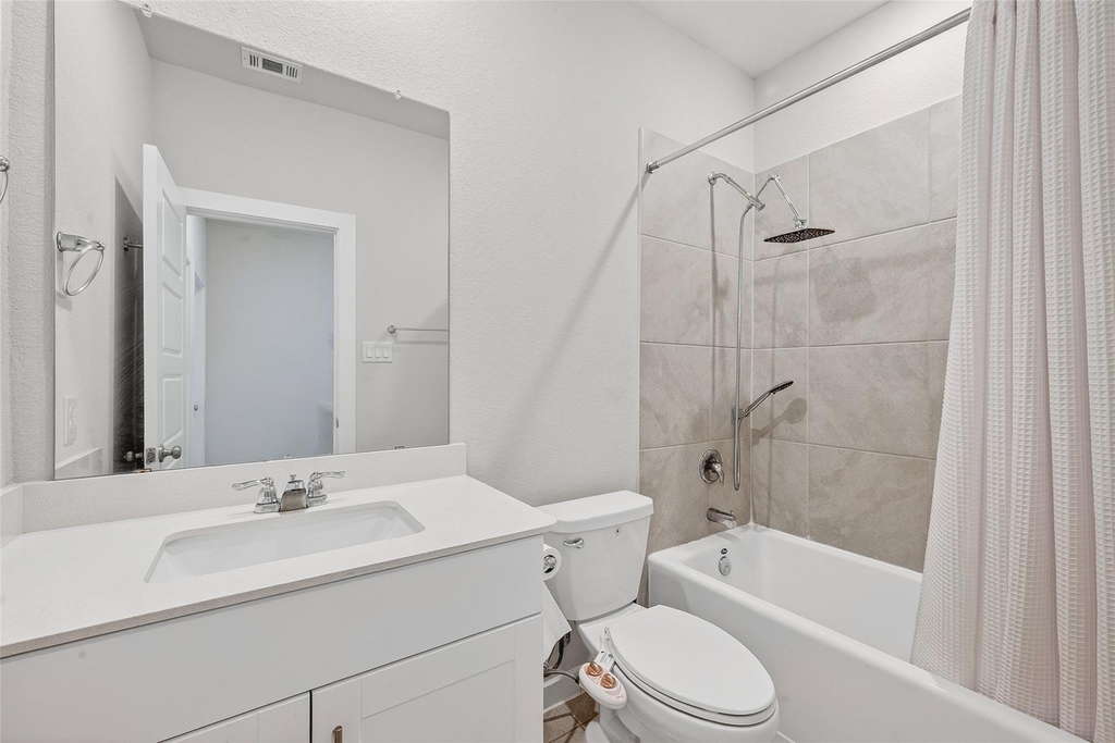 14839 Slow River Ave - Photo 32