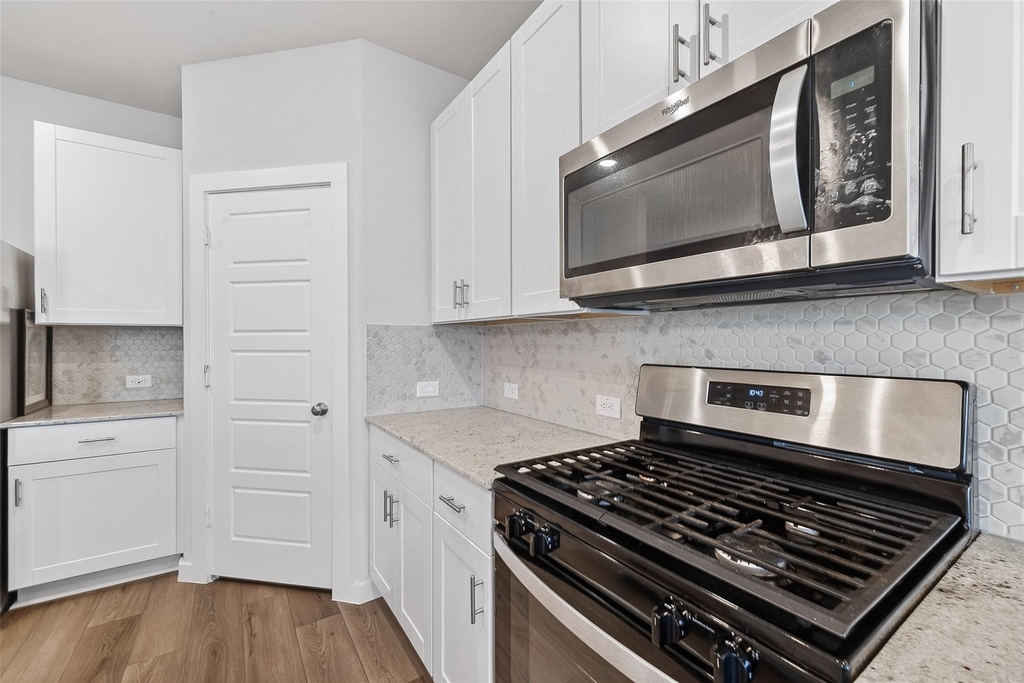 14839 Slow River Ave - Photo 14