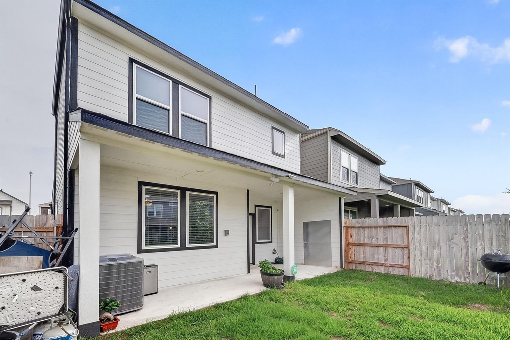 14839 Slow River Ave - Photo 36