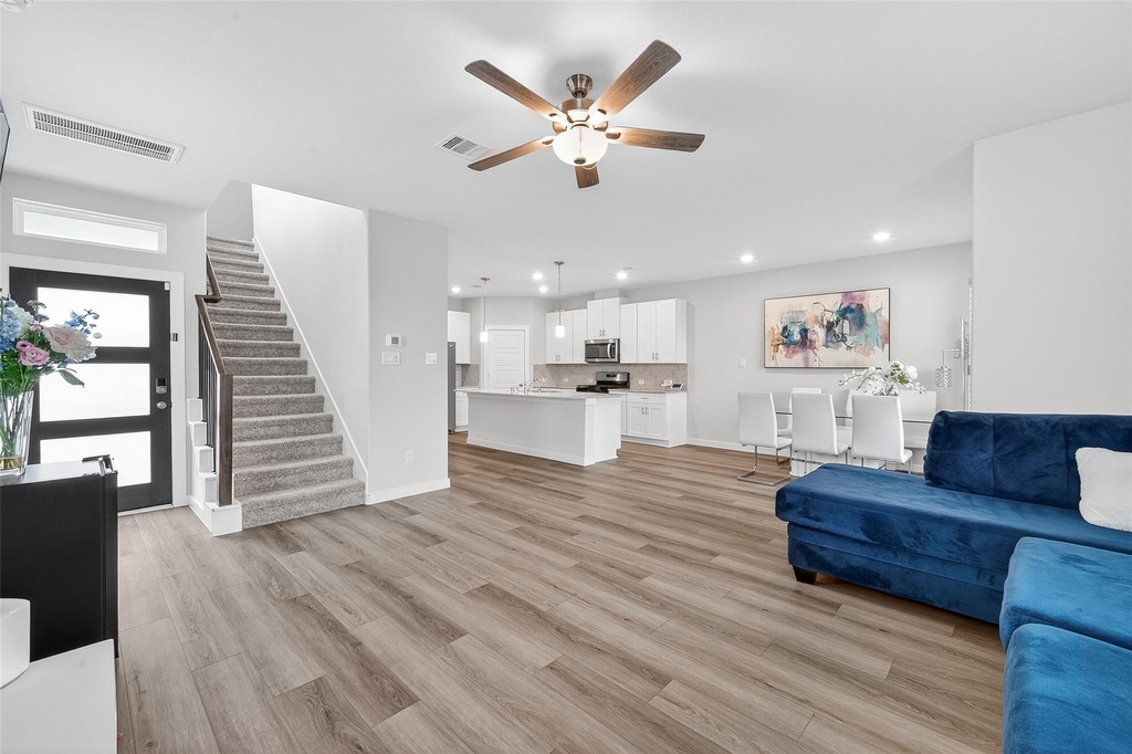 14839 Slow River Ave - Photo 8