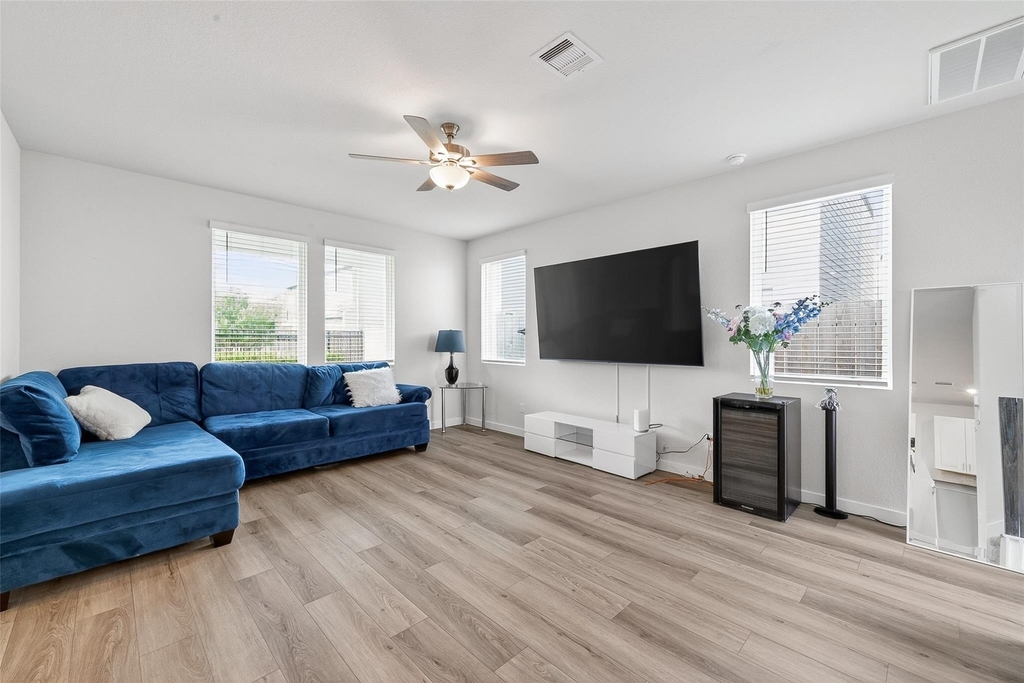 14839 Slow River Ave - Photo 9