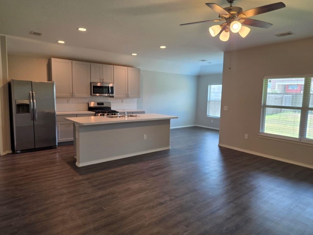 20714 Southern Woods Drive - Photo 5