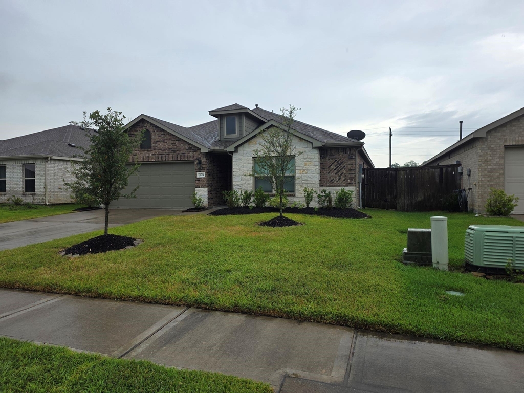 20714 Southern Woods Drive - Photo 1