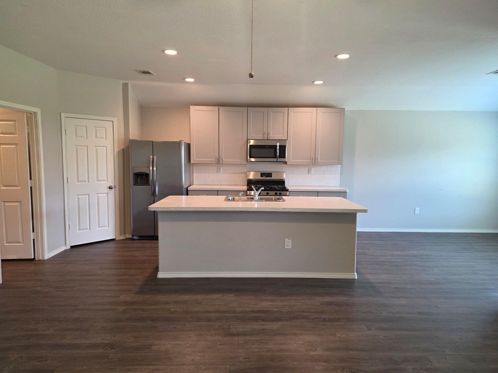 20714 Southern Woods Drive - Photo 6