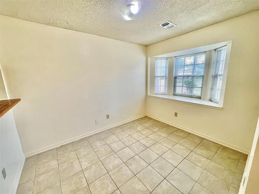 10910 Olivewood Drive - Photo 6