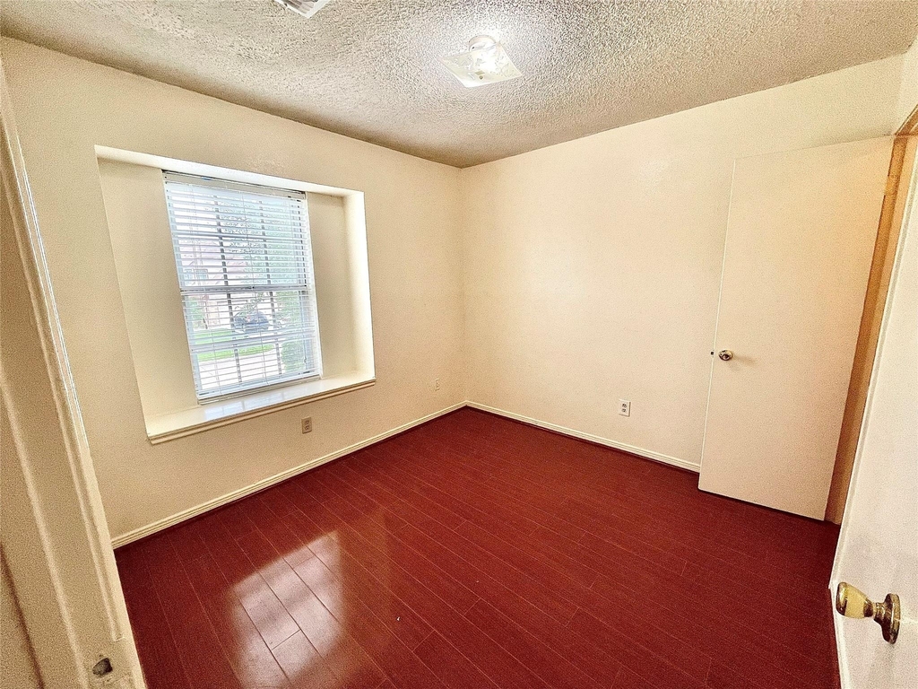 10910 Olivewood Drive - Photo 11
