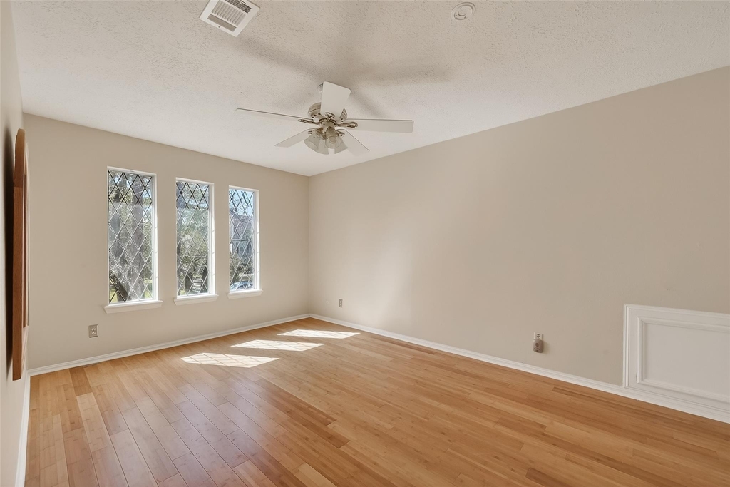 11302 Hylander Drive - Photo 34