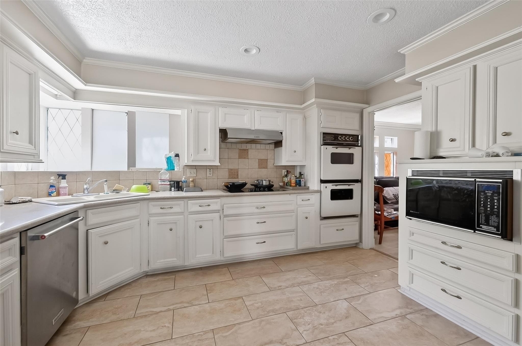 11302 Hylander Drive - Photo 14