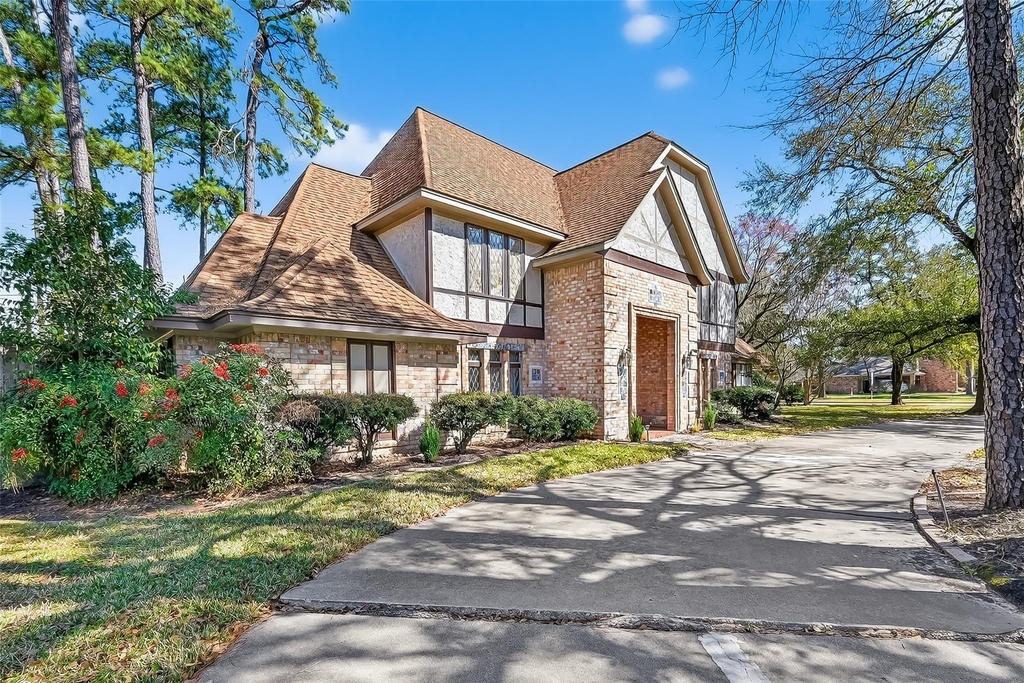 11302 Hylander Drive - Photo 3
