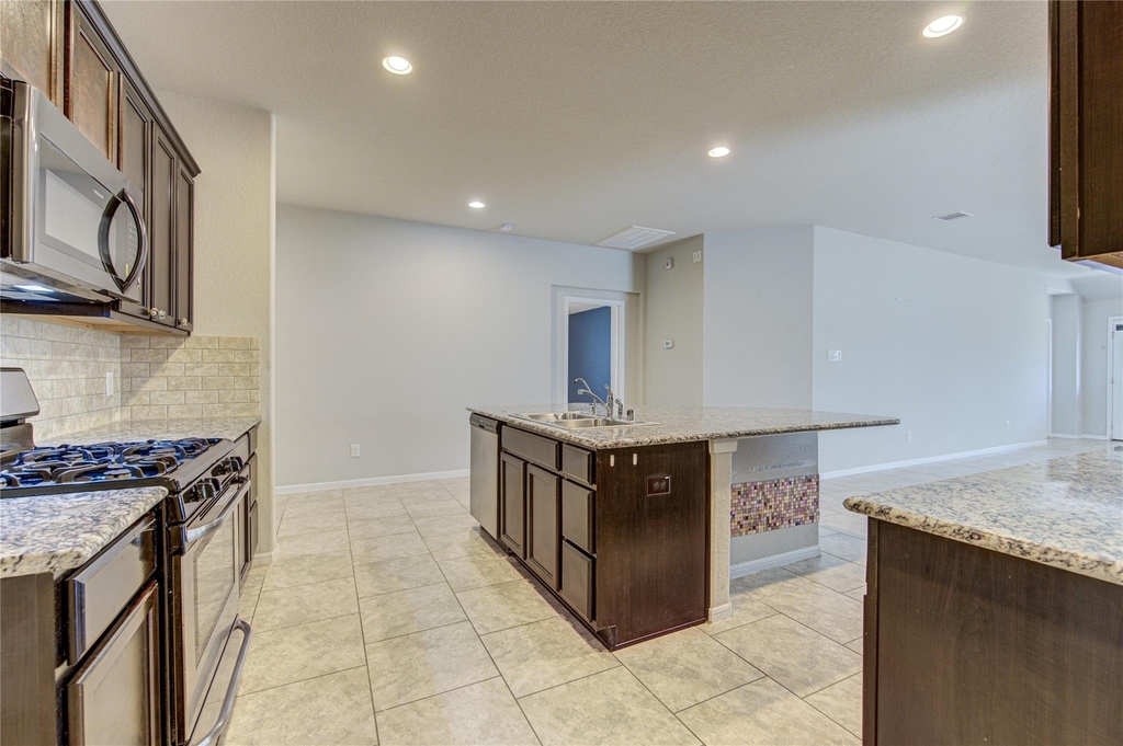 29222 Dunns Creek Court - Photo 9