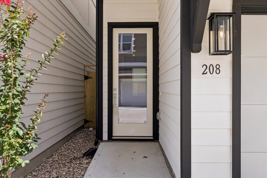 208 Clark Meadows Lane - Photo 4