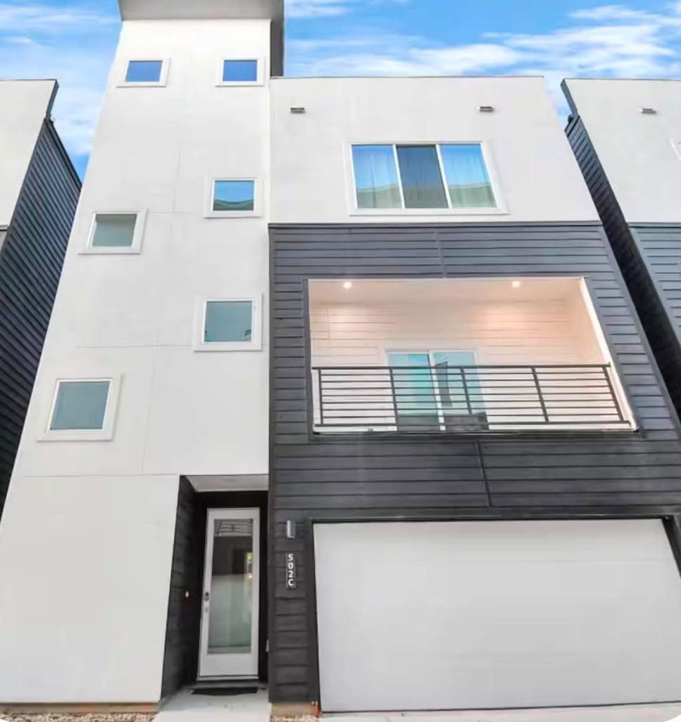 502 Schweikhardt Street - Photo 0