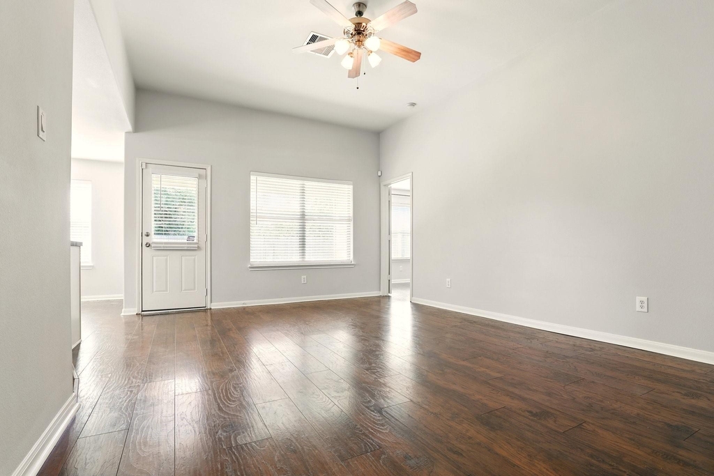 4006 Enclave Mist Lane - Photo 10