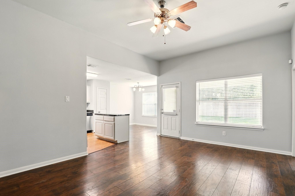 4006 Enclave Mist Lane - Photo 4