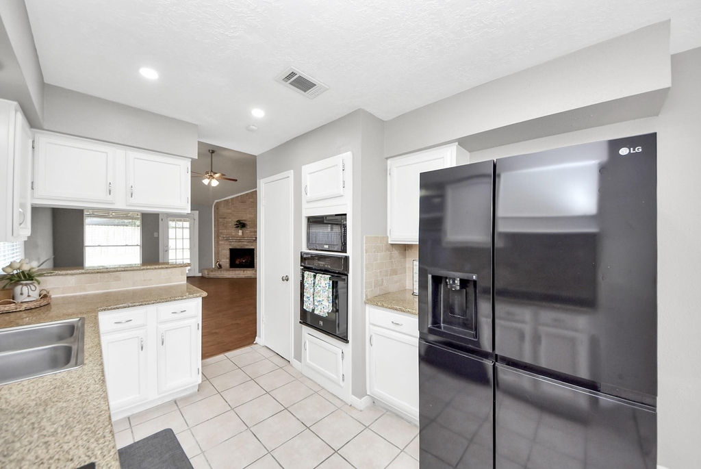 15739 Oak Mountain Dr - Photo 14