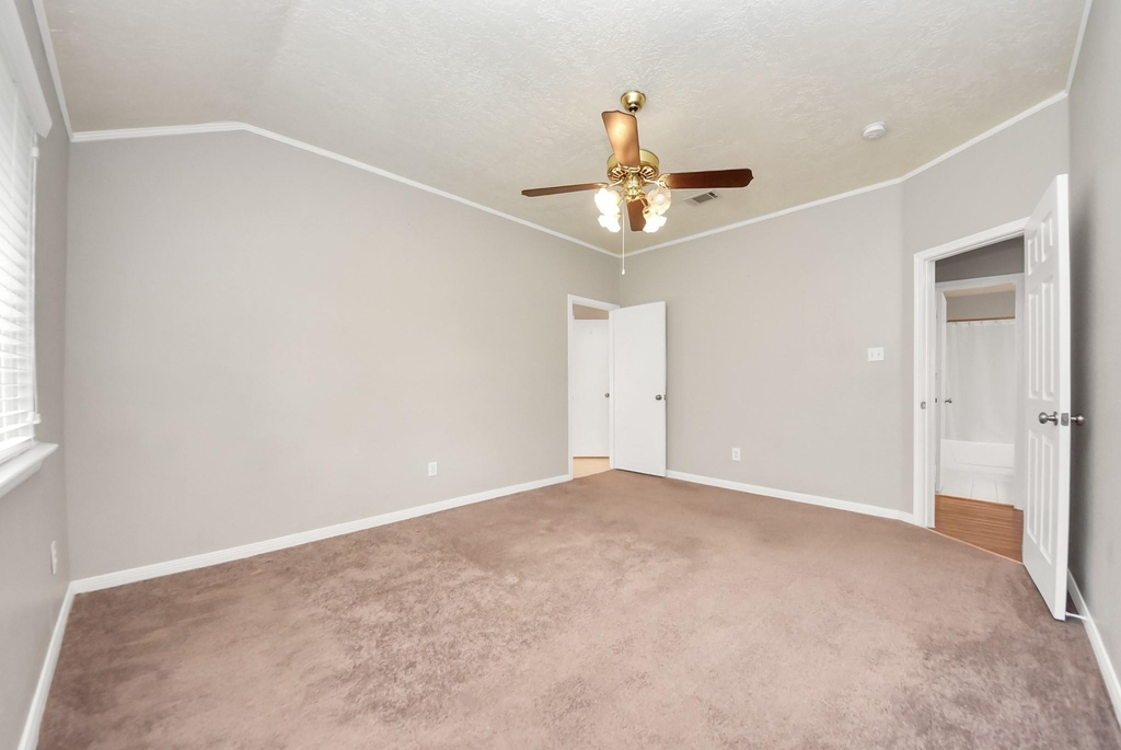 15739 Oak Mountain Dr - Photo 24