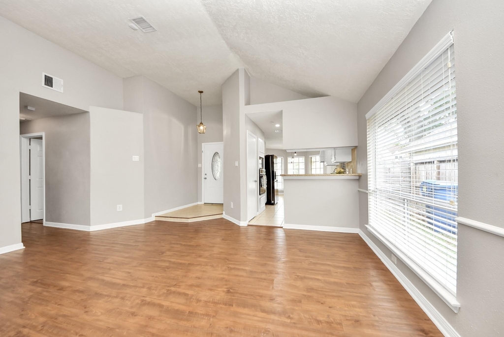 15739 Oak Mountain Dr - Photo 8