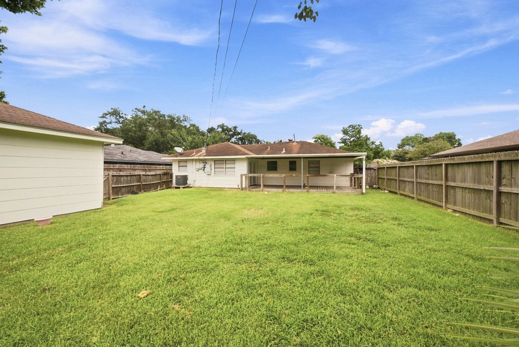914 Martha Street - Photo 1