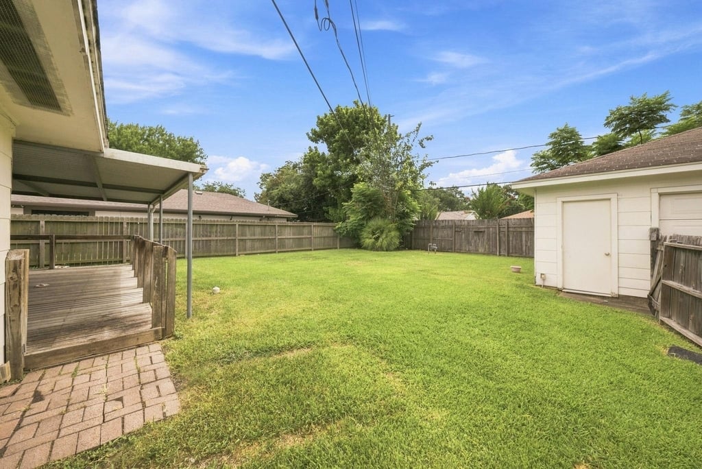 914 Martha Street - Photo 27