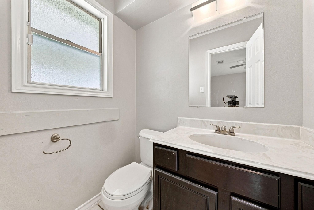 914 Martha Street - Photo 18