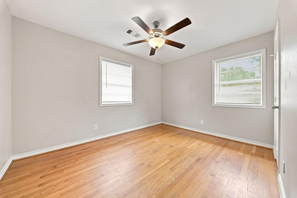914 Martha Street - Photo 17