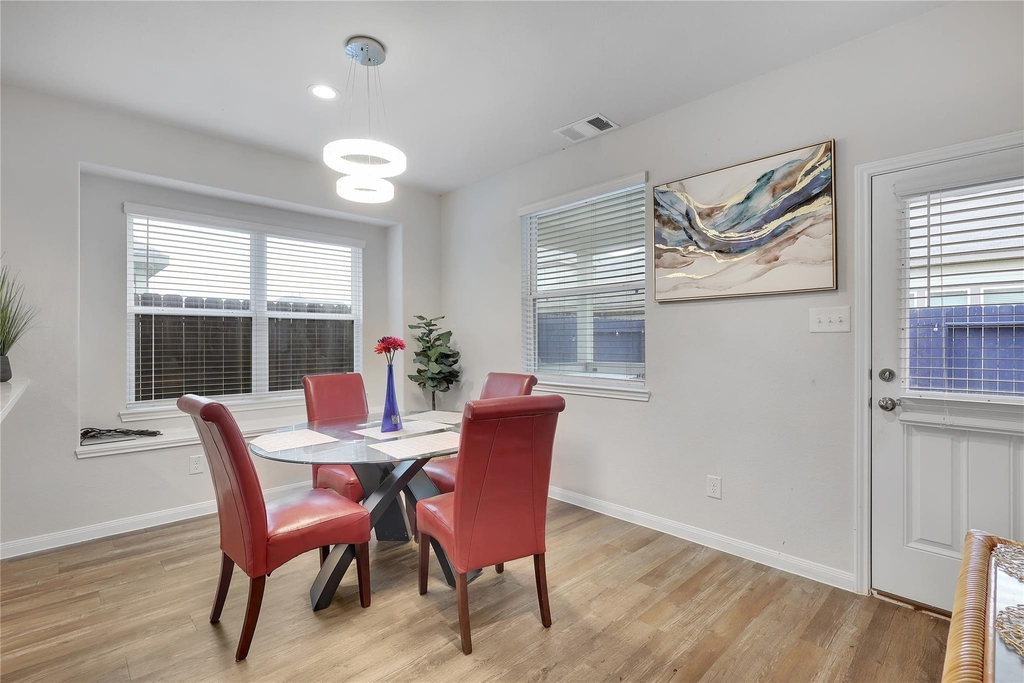 17419 Desmond Street - Photo 8