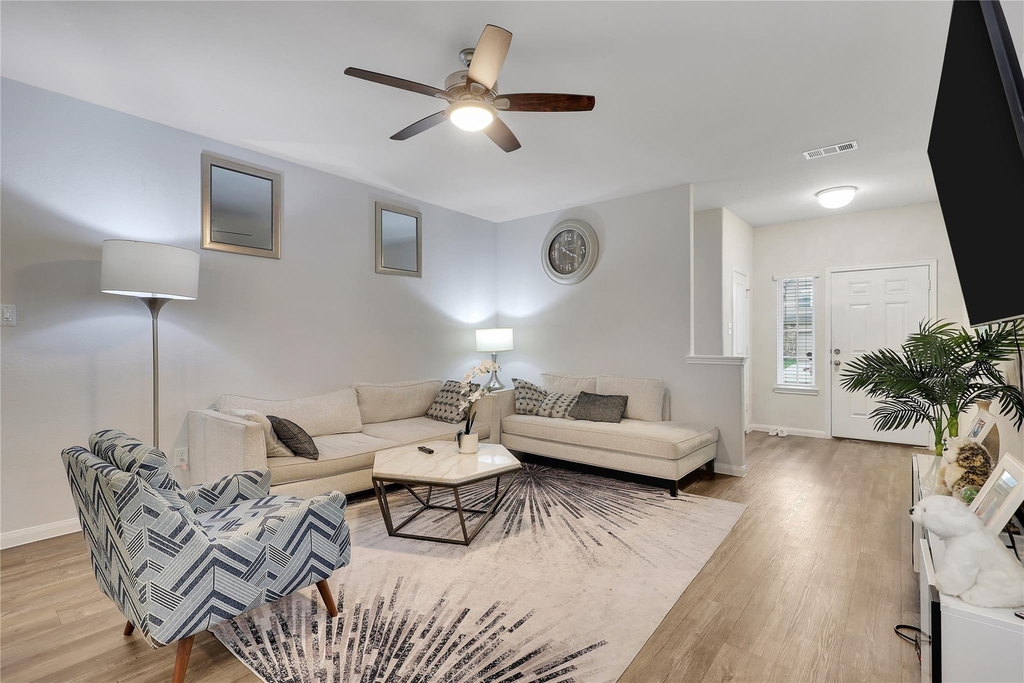 17419 Desmond Street - Photo 3