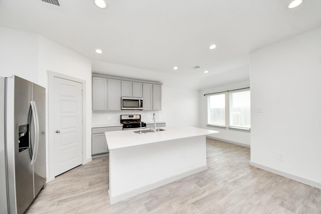 7923 Cattleman Valley Drive - Photo 9