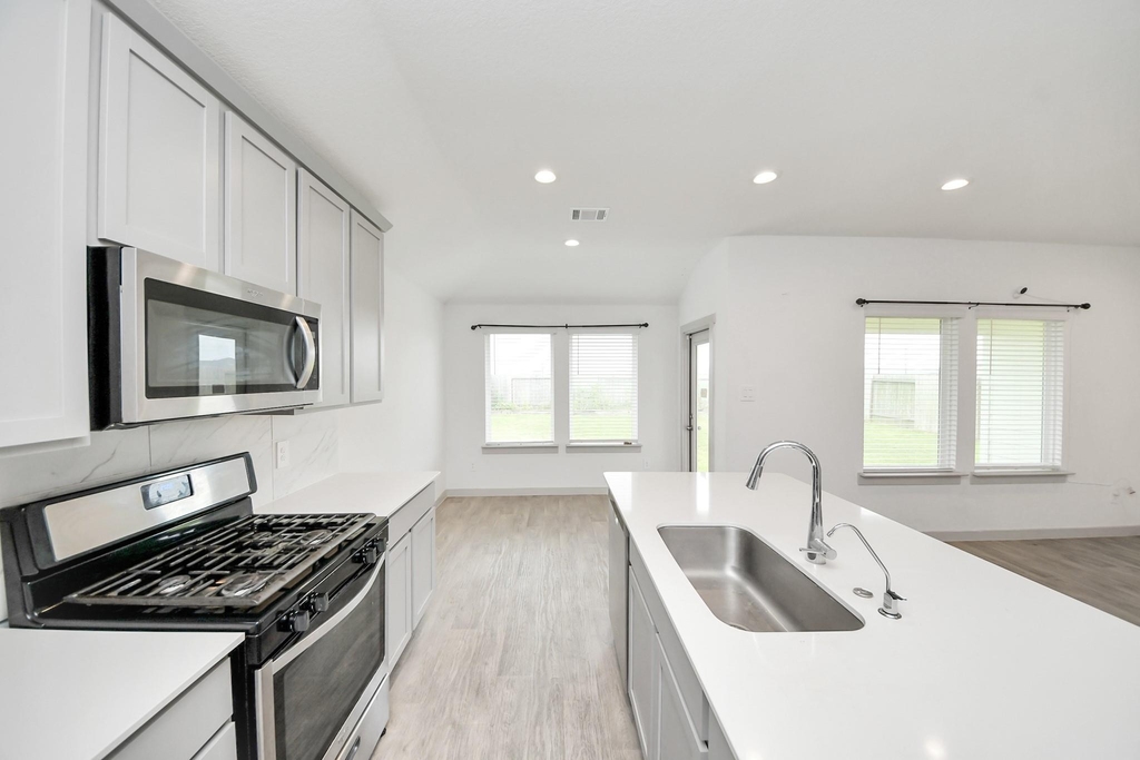 7923 Cattleman Valley Drive - Photo 13