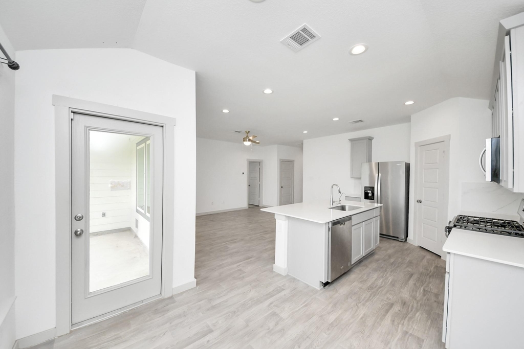 7923 Cattleman Valley Drive - Photo 16