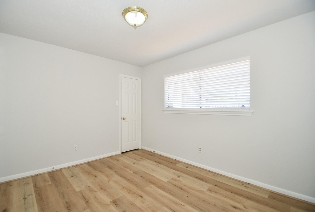 3107 Barnhill - Photo 20