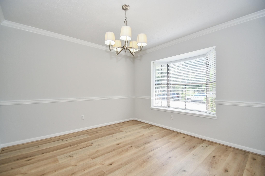 3107 Barnhill - Photo 3