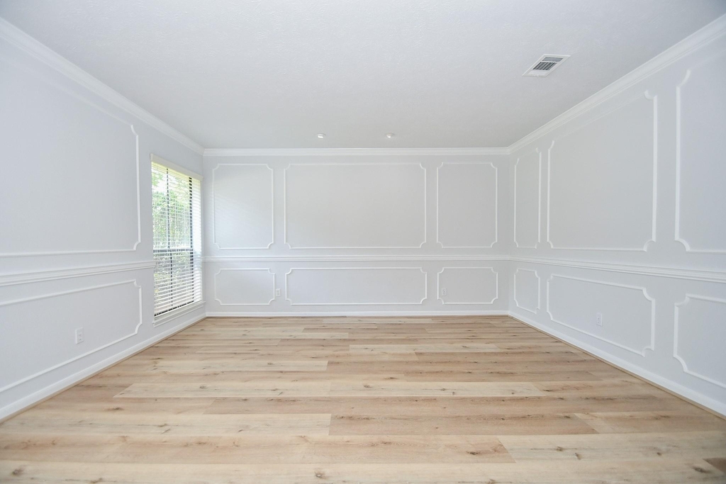 3107 Barnhill - Photo 2