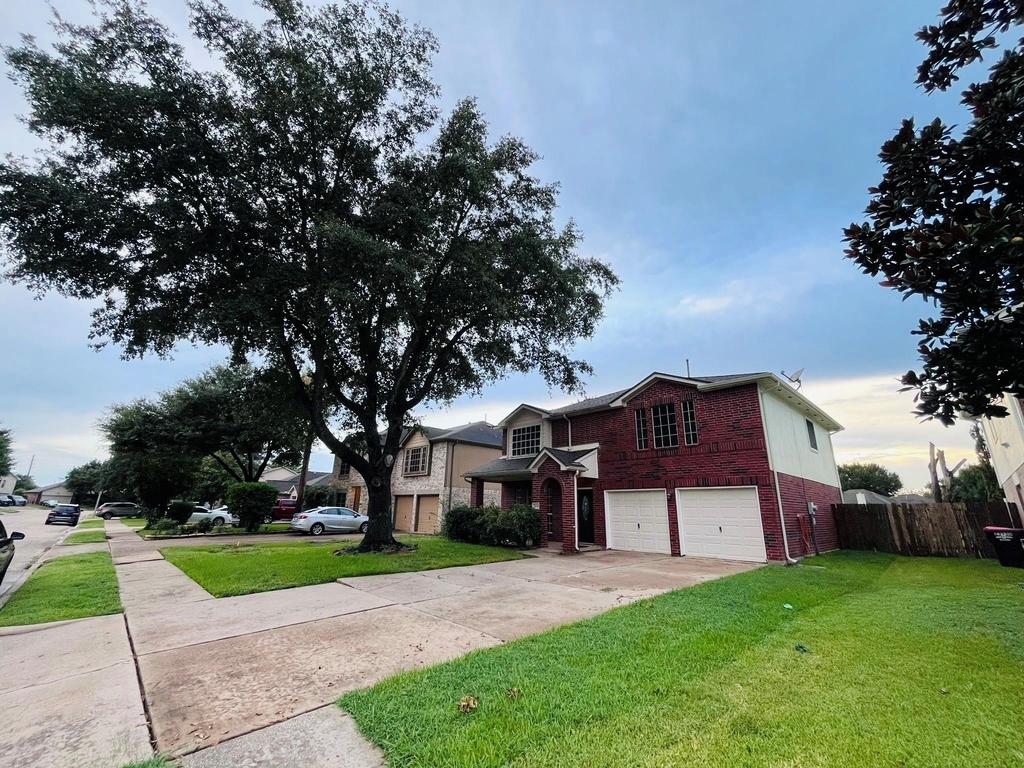 23134 Waterlake Dr - Photo 1