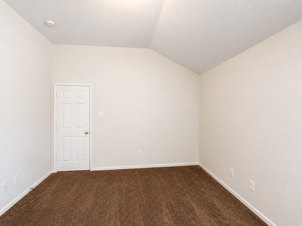 20410 Nelva Park Court - Photo 33